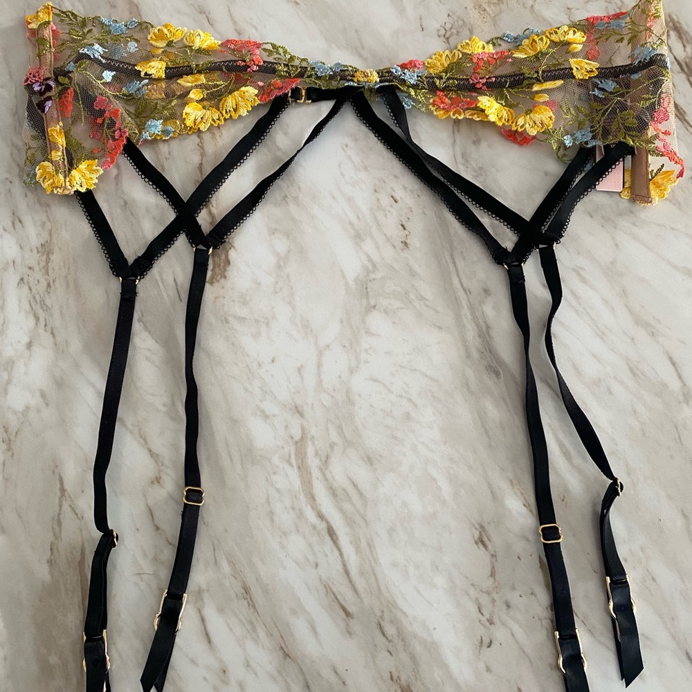 Garter belt